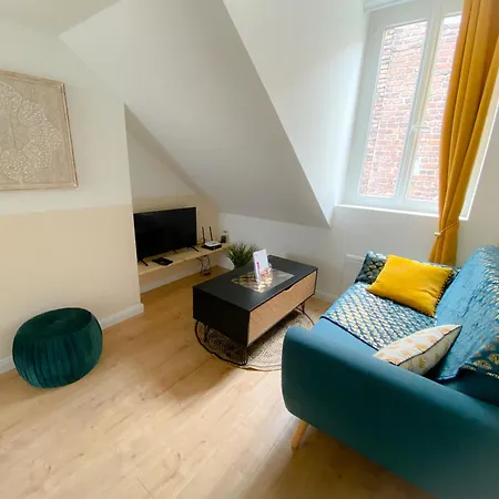 Apartment Le Temple 2 Calais
